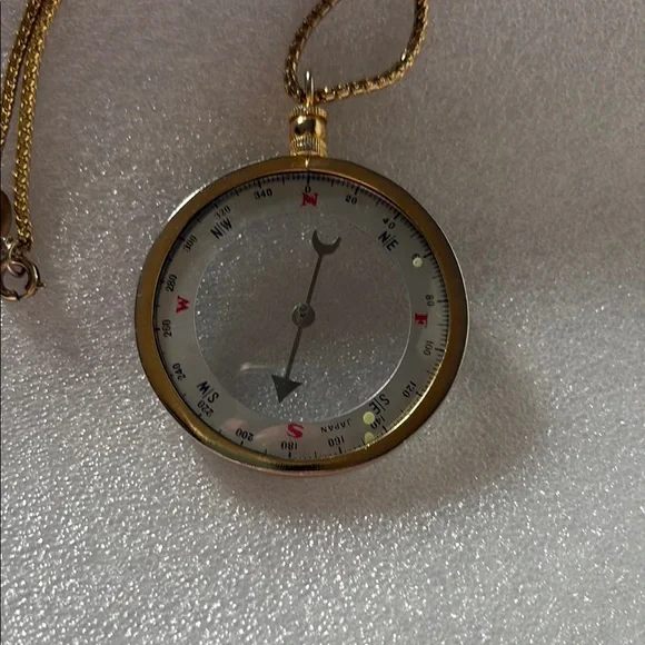 Vintage Les Bernard Gold Tone Working Compass Necklace 24” chain - Picture 3 of 5